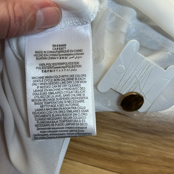 NWT BCBGeneration White Blue Button Down Blouse | Size Medium - Picture 7 of 7